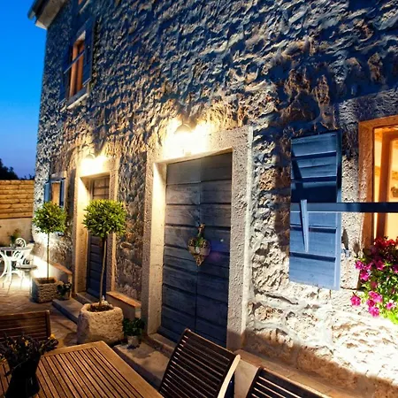 Lauriana * Diminići